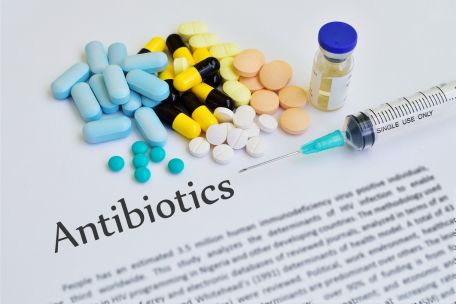 can you take antibiotics on an empty stomach